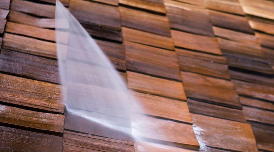 Professional gutter cleaning in Irvington, VA